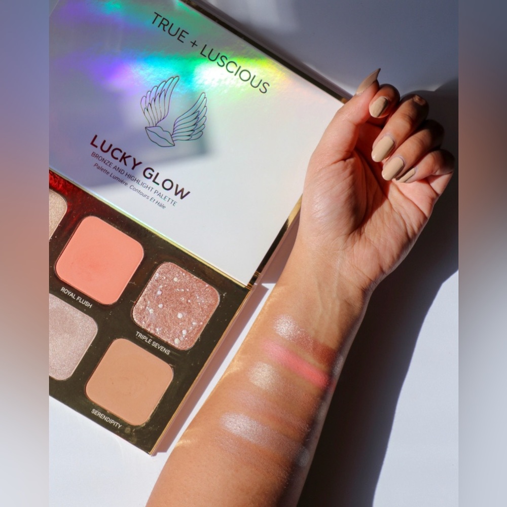 True + Luscious Lucky Glow Bronzer And Highlighter Palette